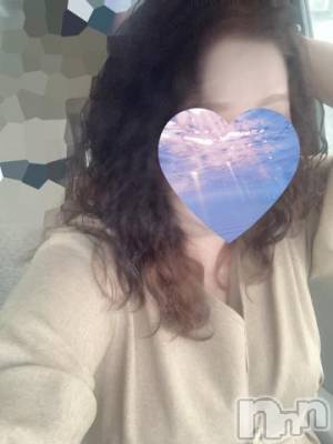 新潟人妻デリヘル 熟女の風俗 最終章(ジュクジョノフウゾクサイシュウショウ) りょう(49)の9月15日写メブログ「雨だけど♨️行くかー」