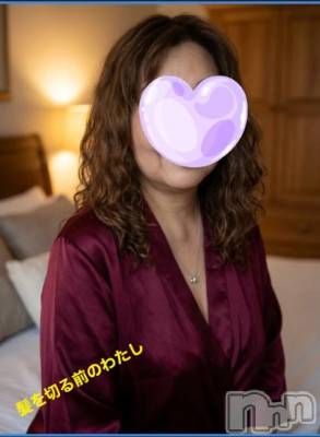 新潟デリヘル 熟女の風俗 最終章(ジュクジョノフウゾクサイシュウショウ) りょう(50)の4月24日写メブログ「昼下がりにふわっと香る、大人の余裕…☀️」