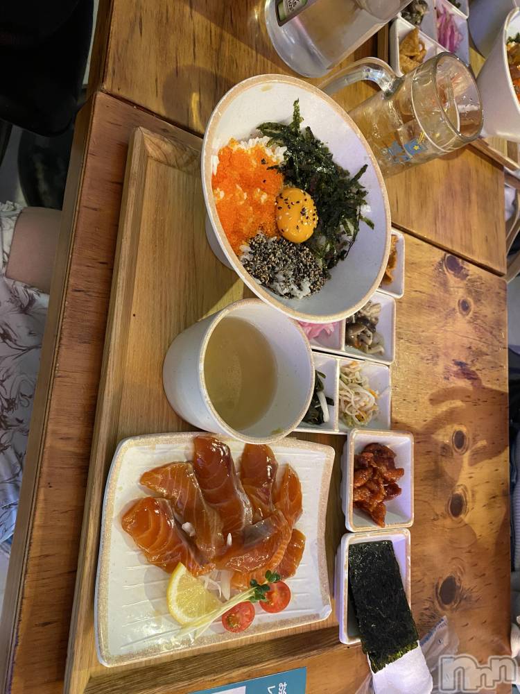 新潟デリヘルNICE-ナイス-(ナイス) えれな　美脚美乳美尻モデル系(25)の4月8日写メブログ「韓国料理だいすき💖」