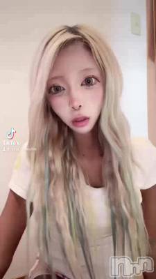 쥢