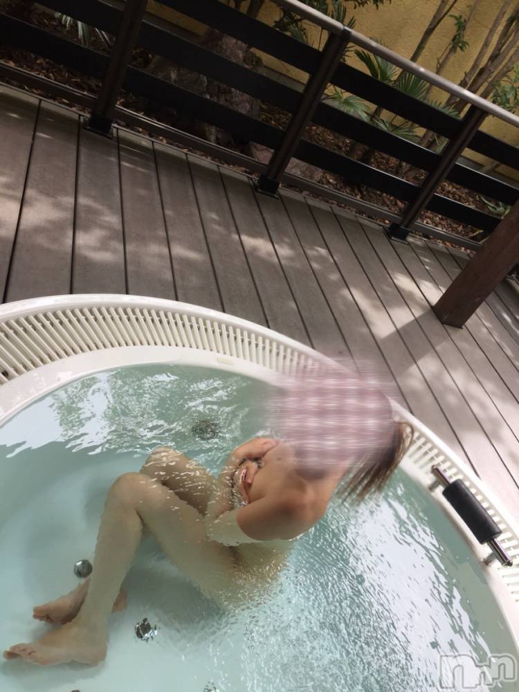 新潟人妻デリヘル新潟の可憐な妻たち～秘密の逢瀬～(ニイガタノカレンナツマタチ～ヒミツノオウセ～) 安達 せな(39)の1月15日写メブログ「露天風呂💖」