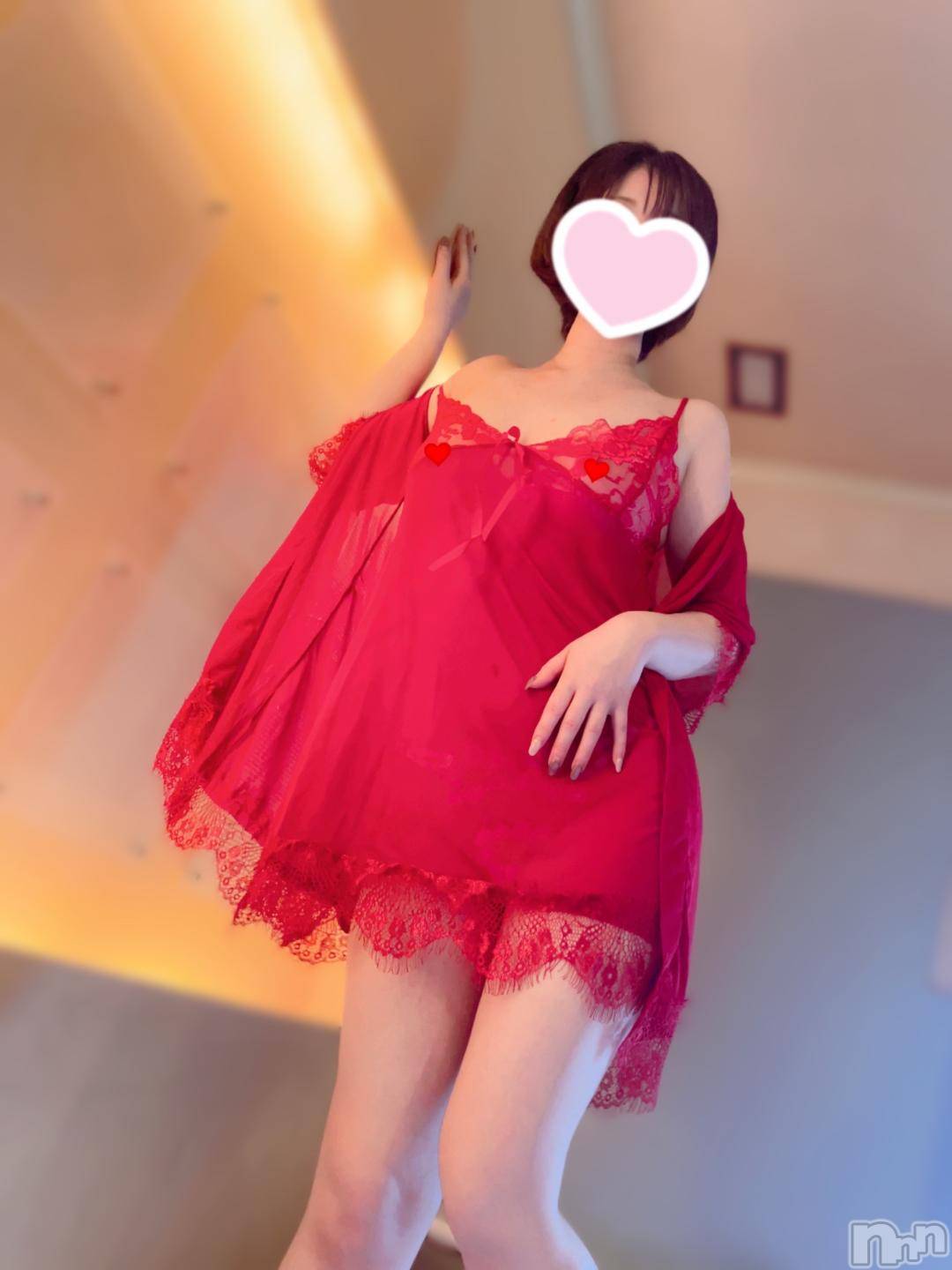 三条デリヘルalphaGOLD(アルファゴールド)かなで(22)の2024年11月30日写メブログ「大人な色気💜」