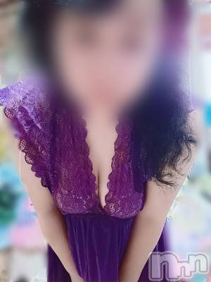 みのり(44) 身長154cm、スリーサイズB90(F).W60.H89。長岡人妻デリヘル 人妻楼　長岡店(ヒトヅマロウ　ナガオカテン)在籍。