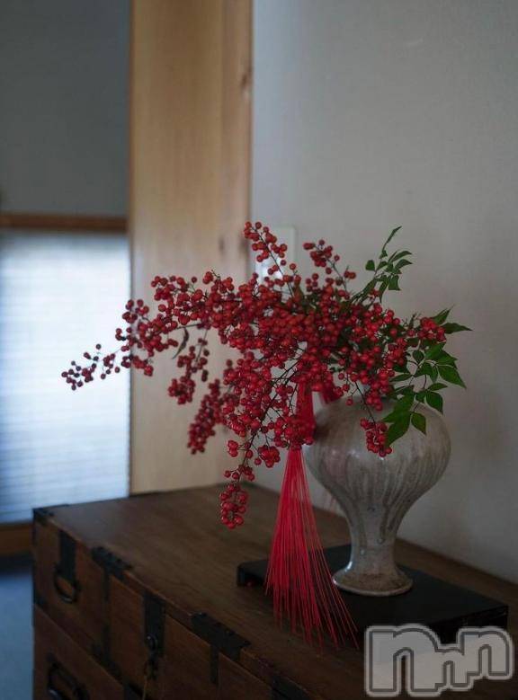 上田発デリヘル人妻華道 上田店(ヒトヅマハナミチウエダテン) 【熟女】りえこ(45)の12月31日写メブログ「2025年締め」