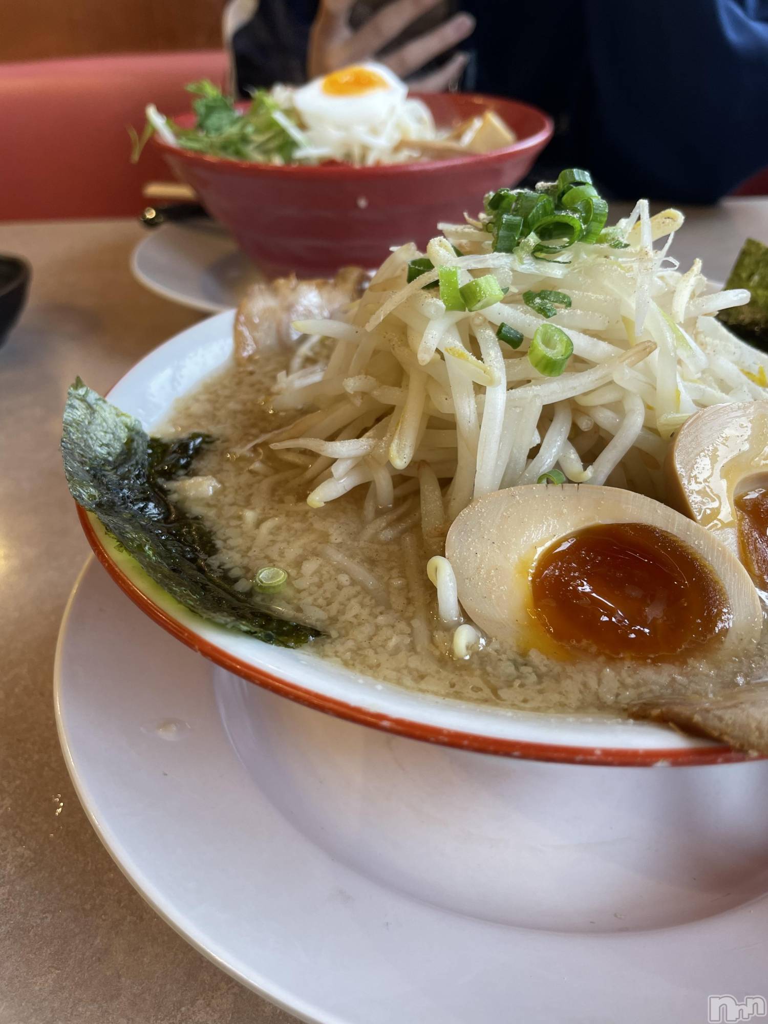 Įʥå륺СL'asile(饸) 2023ǯ32̥֥֤ȥ顼‪٤ˤ✌️