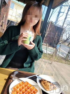 すみれ(24) 身長165cm、スリーサイズB87(D).W58.H86。新潟デリヘル Helena next(ヘレナネクスト)在籍。