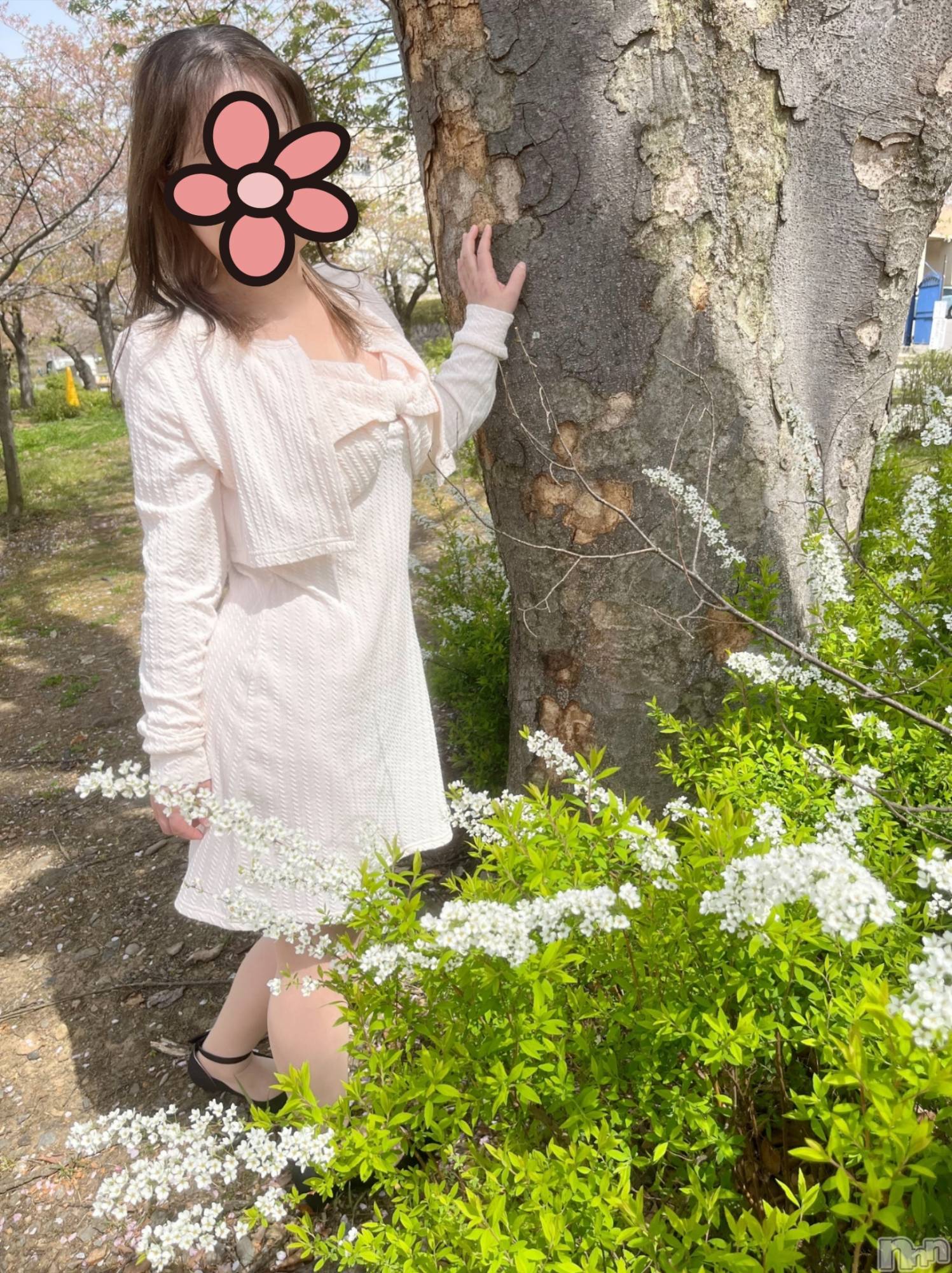 長野人妻デリヘル閨(ネヤ)あや(49)の2023年4月11日写メブログ「お花と私♡」