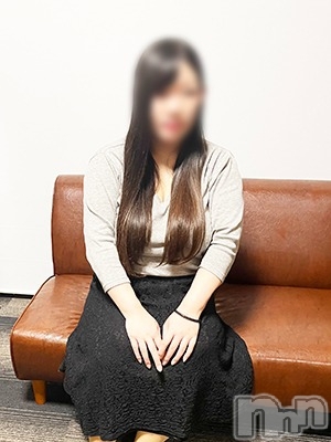めい(28) 身長152cm、スリーサイズB97(F).W60.H92。新潟人妻デリヘル 熟女の風俗 最終章(ジュクジョノフウゾクサイシュウショウ)在籍。