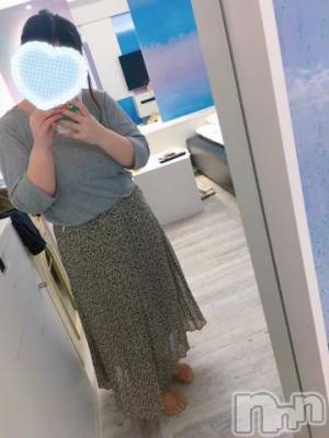 新潟人妻デリヘル 熟女の風俗 最終章(ジュクジョノフウゾクサイシュウショウ) めい(28)の4月28日写メブログ「本日ロング出勤( •̀ω•́ )✨️」