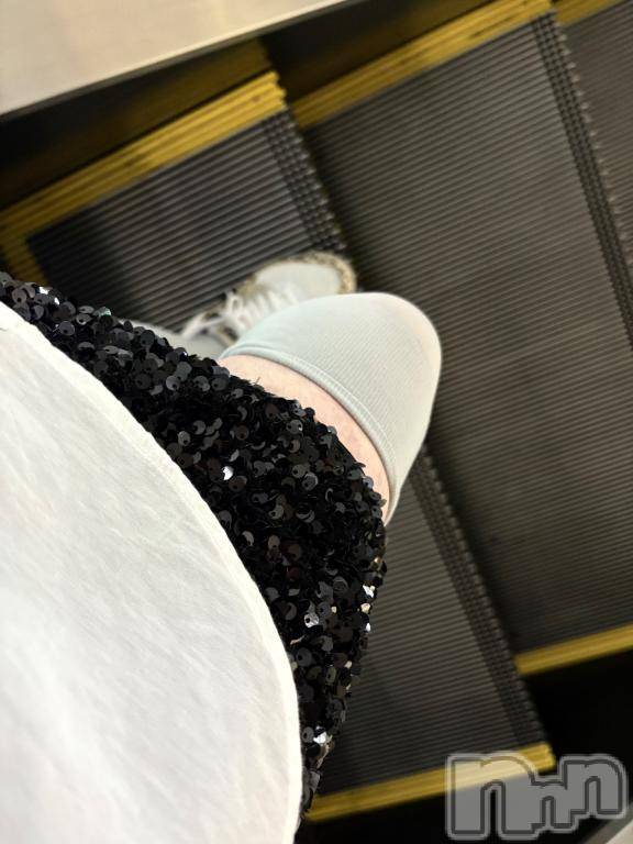 新潟人妻デリヘル熟女の風俗 最終章(ジュクジョノフウゾクサイシュウショウ)あさか(43)の2025年5月22日写メブログ「出勤でーす٩( 'ω' )و」