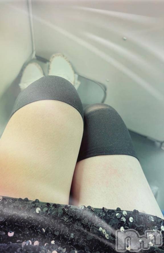 新潟人妻デリヘル熟女の風俗 最終章(ジュクジョノフウゾクサイシュウショウ)あさか(43)の2025年5月26日写メブログ「肌寒い～😖🍃」