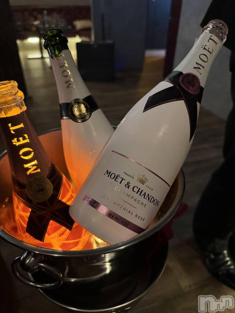 ���ץ���Х��顦�����CLUB BOSS(����� �ܥ�) �ߤ���12��28���̥�֥����ֺ�����🥂��