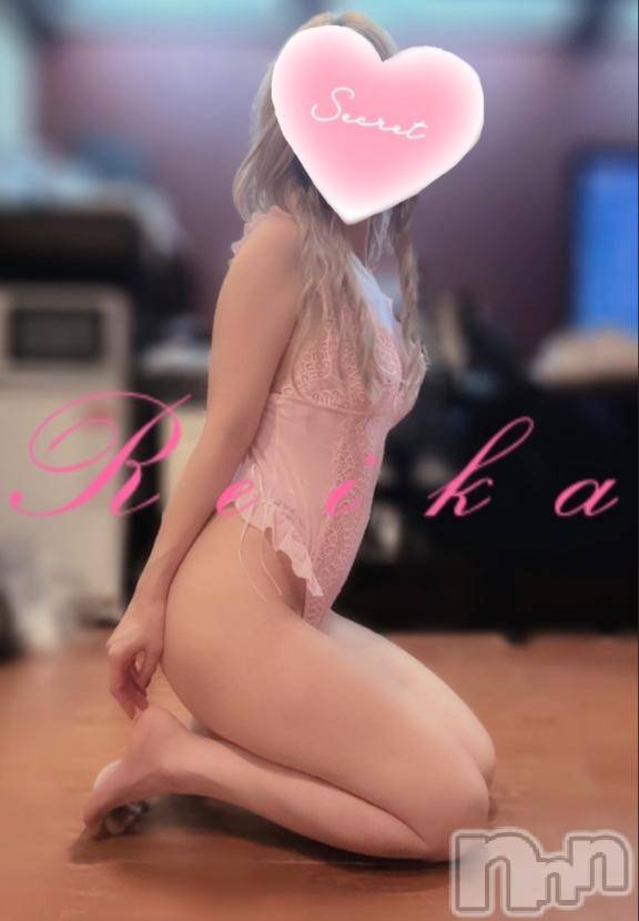 長岡デリヘルBIANCA～主人の知らない私～長岡店(ビアンカナガオカテン)成瀬　れいか(32)の2026年4月18日写メブログ「ベロベロバー👅アイス気になるけどこわくて買えない…(´・ω・｀)」