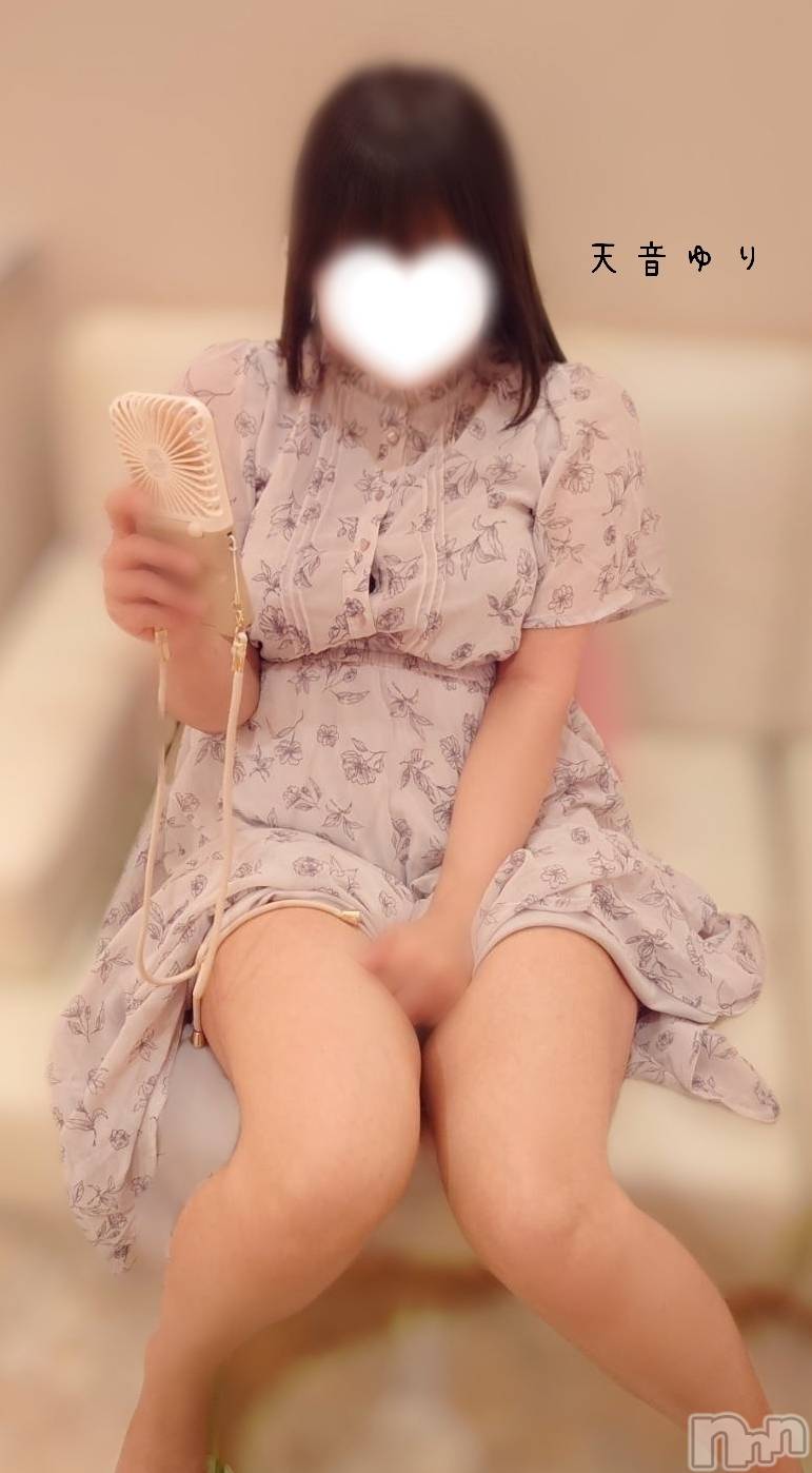 三条デリヘル人妻じゅんちゃん-出稼ぎ0！地元の奥様専門-(ヒトヅマジュンチャン)天音ゆり☆リピ率9割超え！！(43)の2026年8月31日写メブログ「何持ってるの？」