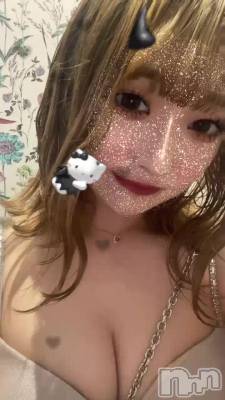 衪