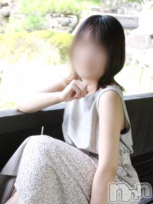 緑川かえで(35) 身長156cm、スリーサイズB82(B).W59.H85。長岡デリヘル すずらん長岡店～ゆっくり長い時間を過ごせるお店～(スズランナガオカテン)在籍。