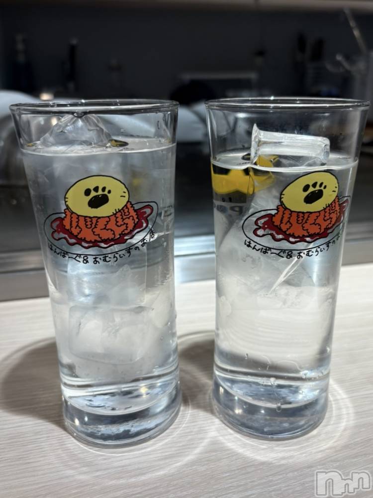 新潟駅前スナック・ガールズバーVeronica-ヴェロニカ-(ヴェロニカ) ここあの10月30日写メブログ「悩ましい」