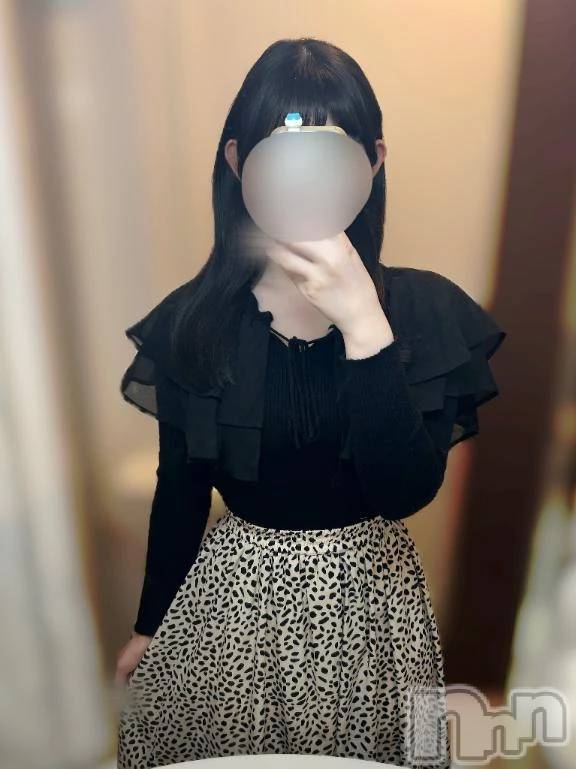 三条デリヘル新潟デリヘル倶楽部　三条店(ニイガタデリヘルクラブ　サンジョウテン) かな(21)の10月18日写メブログ「白いアイツ‎🤍」