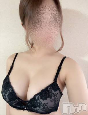 なな(20) 身長165cm、スリーサイズB85(E).W55.H84。三条デリヘル 寿限夢(じゅげむ)本店(ジュゲムホンテン)在籍。
