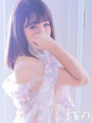 えみか◇いちゃいちゃ大好き素人娘(21) 身長156cm、スリーサイズB83(C).W55.H82。上越デリヘル AZUL(アズール)在籍。