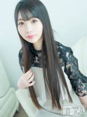ひなみ◇ごっくん可能な未経験美女(24) 身長158cm、スリーサイズB80(B).W56.H83。上越デリヘル AZUL(アズール)在籍。
