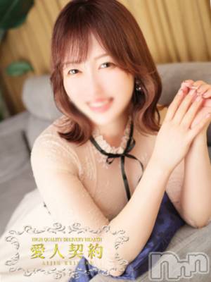 芹菜(30) 身長157cm、スリーサイズB88(E).W59.H89。上越人妻デリヘル 愛人契約(アイジンケイヤク)在籍。