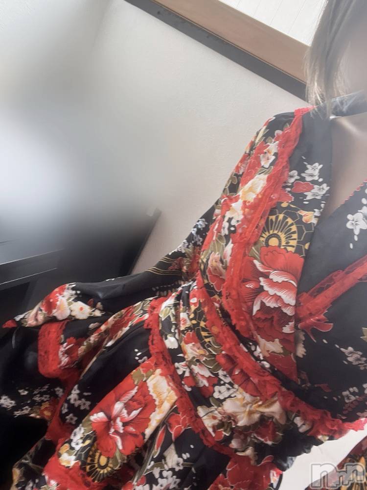 長岡人妻デリヘル長岡人妻市(ナガオカヒトヅマイチ) せりか★『極嬢』による乳首攻め(34)の4月25日写メブログ「コスプレ♡」