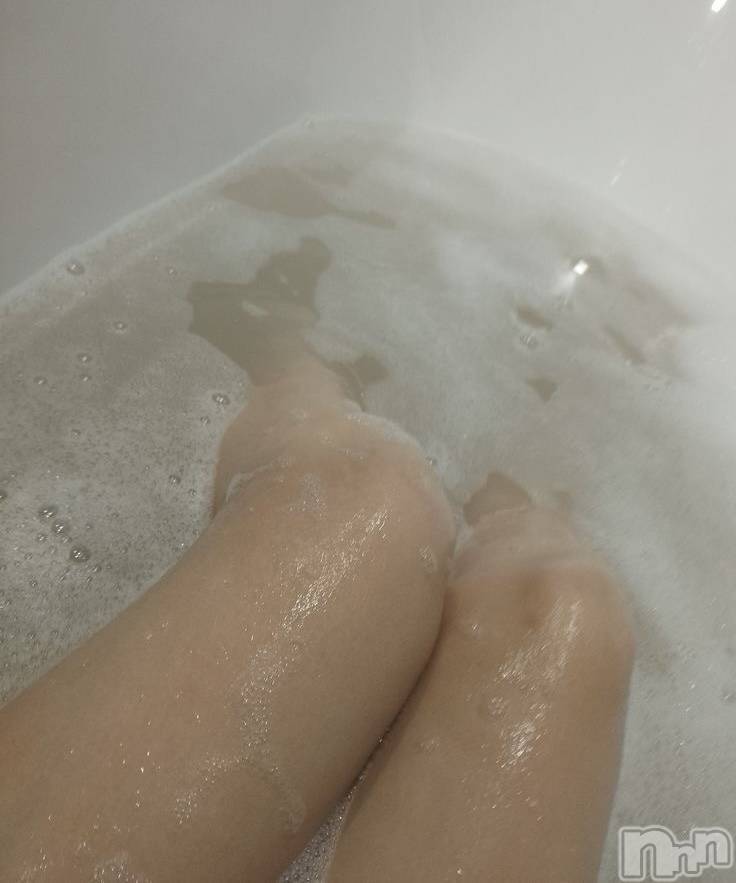 長岡人妻デリヘル長岡人妻市(ナガオカヒトヅマイチ) せりか★『極嬢』による乳首攻め(34)の8月13日写メブログ「えっえぇ…！！」