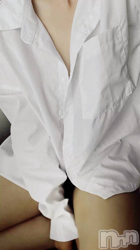 長岡人妻デリヘル長岡人妻市(ナガオカヒトヅマイチ) せりか★『極嬢』による乳首攻め(34)の8月14日写メブログ「ハマってくれたら🥹🧡」