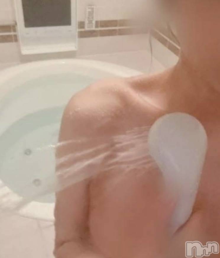 長岡デリヘル長岡人妻市(ナガオカヒトヅマイチ) せりか★『極嬢』による乳首攻め(34)の10月15日写メブログ「同棲スタート🧡」