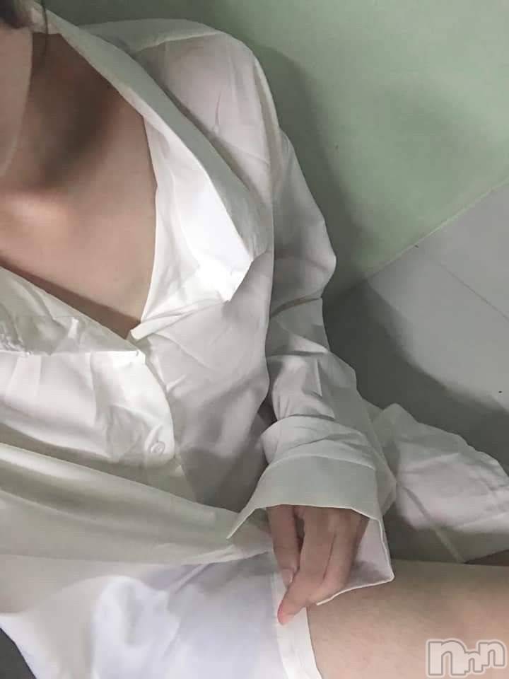 長岡人妻デリヘル長岡人妻市(ナガオカヒトヅマイチ)せりか★『極嬢』による乳首攻め(34)の2023年8月23日写メブログ「なんで？！」