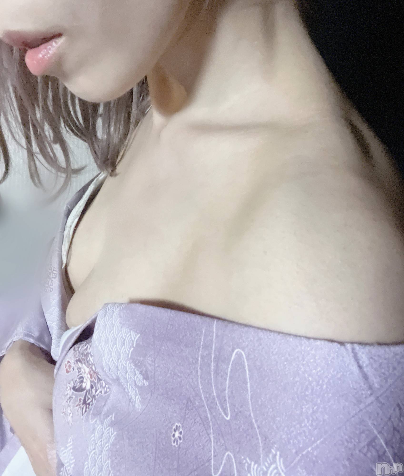 長岡人妻デリヘル長岡人妻市(ナガオカヒトヅマイチ)せりか★『極嬢』による乳首攻め(34)の2023年12月13日写メブログ「えっ？！」