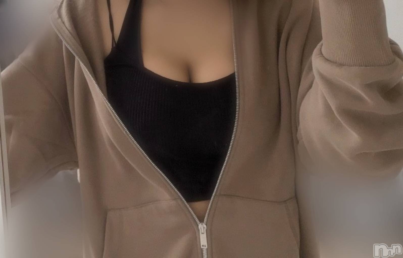 長岡人妻デリヘル長岡人妻市(ナガオカヒトヅマイチ)せりか★『極嬢』による乳首攻め(34)の2024年5月22日写メブログ「密着は好きですか？」