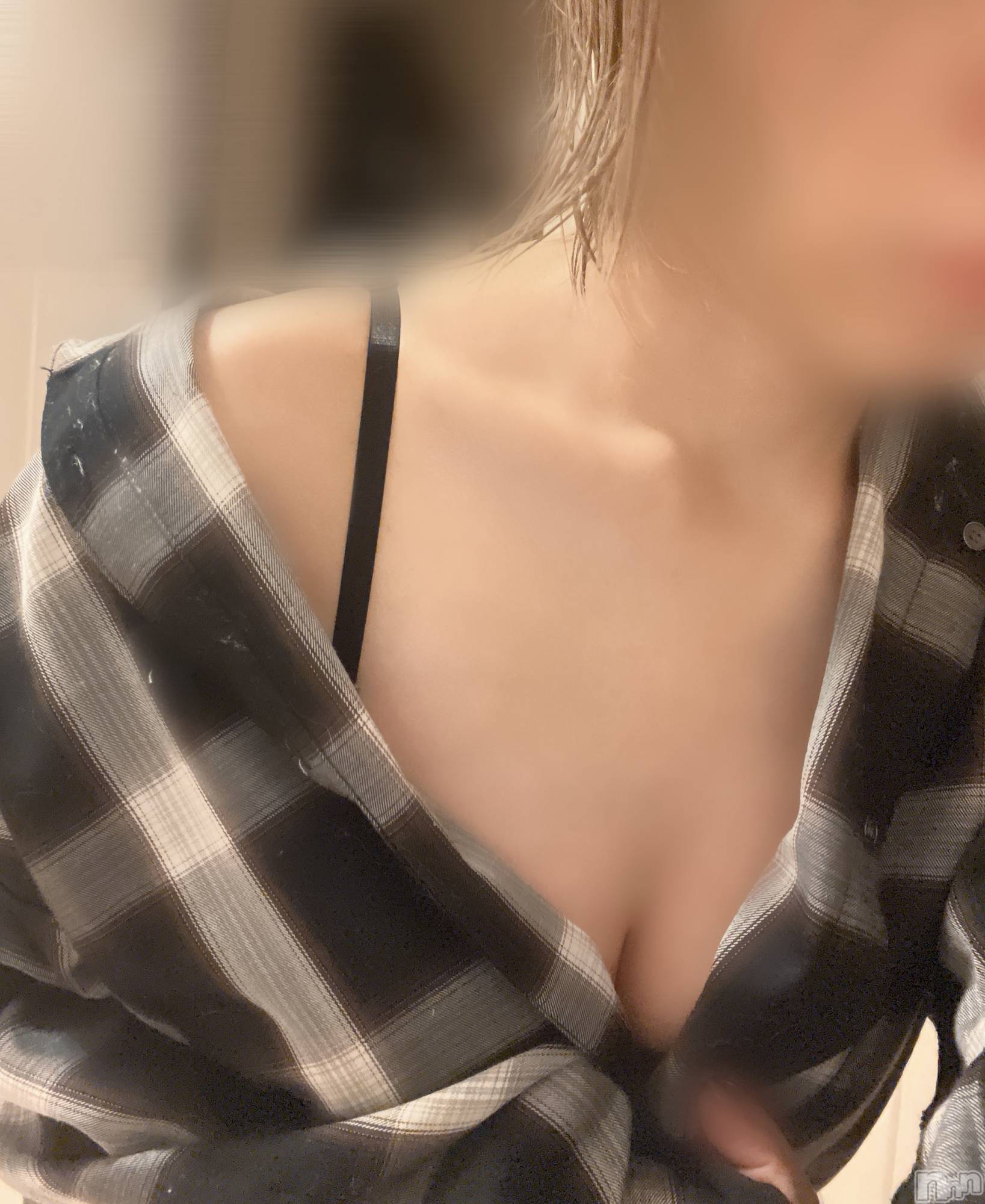 長岡人妻デリヘル長岡人妻市(ナガオカヒトヅマイチ)せりか★『極嬢』による乳首攻め(34)の2024年11月1日写メブログ「会った方が早くない？」