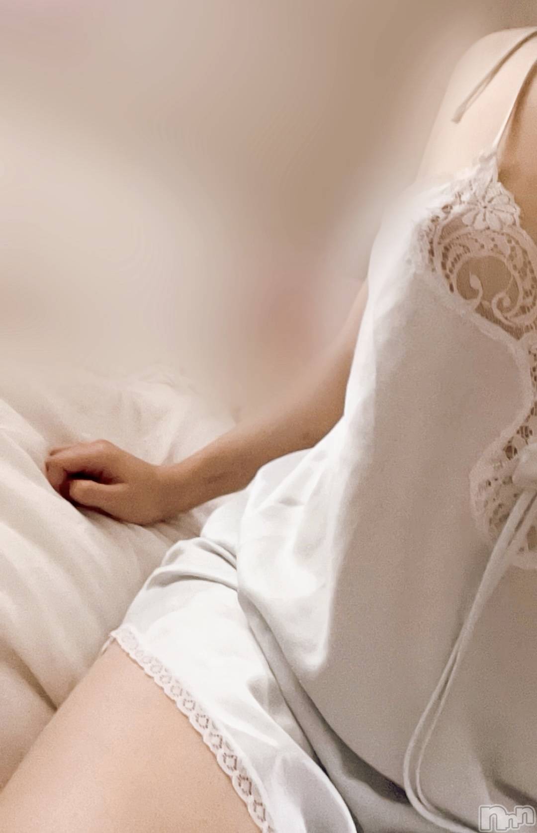長岡人妻デリヘル長岡人妻市(ナガオカヒトヅマイチ)せりか★『極嬢』による乳首攻め(34)の2024年11月2日写メブログ「えっちな施術」