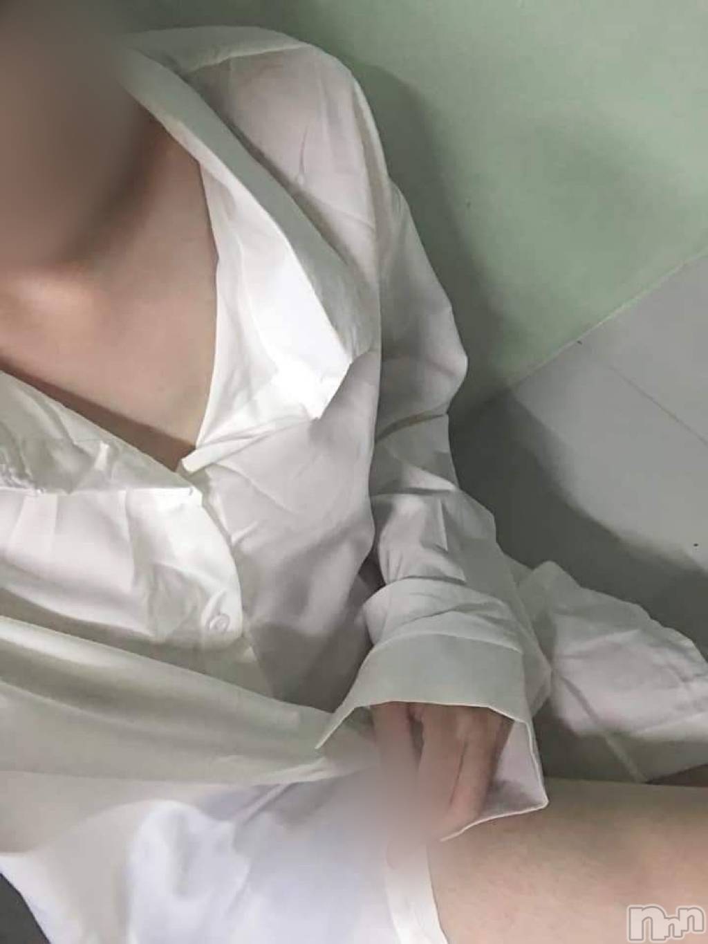 長岡人妻デリヘル長岡人妻市(ナガオカヒトヅマイチ)せりか★『極嬢』による乳首攻め(34)の2025年1月15日写メブログ「あー気持ちいい」