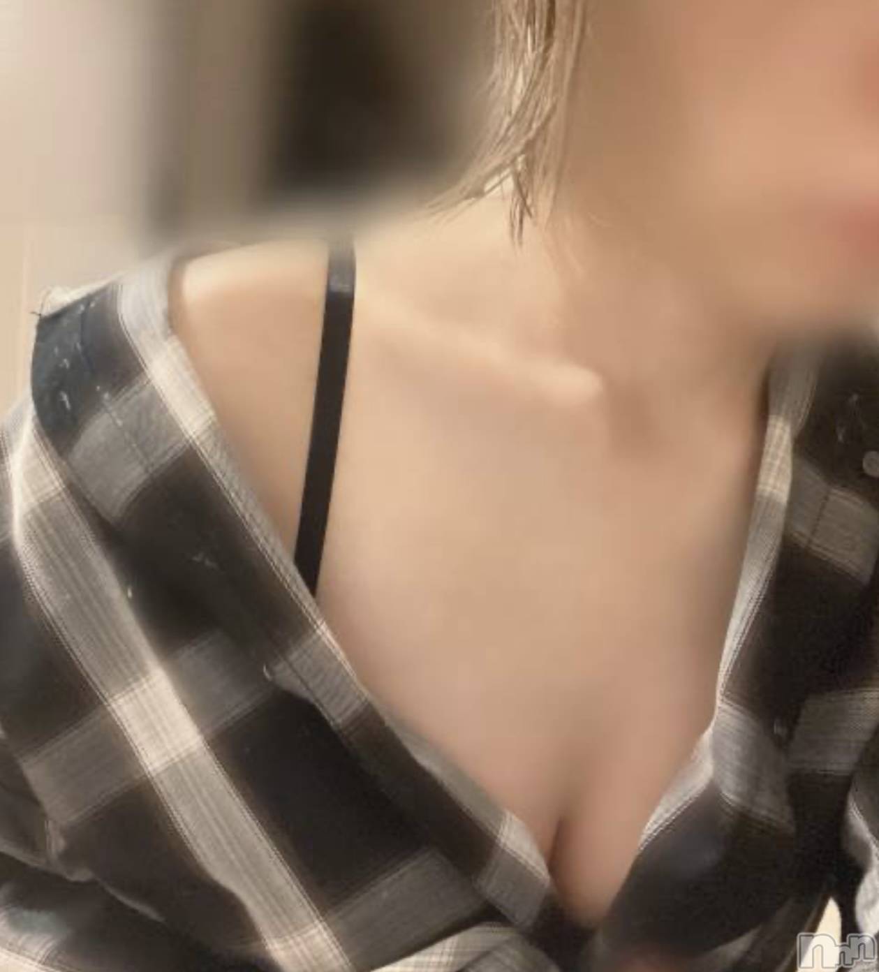 長岡人妻デリヘル長岡人妻市(ナガオカヒトヅマイチ)せりか★『極嬢』による乳首攻め(34)の2025年5月6日写メブログ「初…🤭💕」