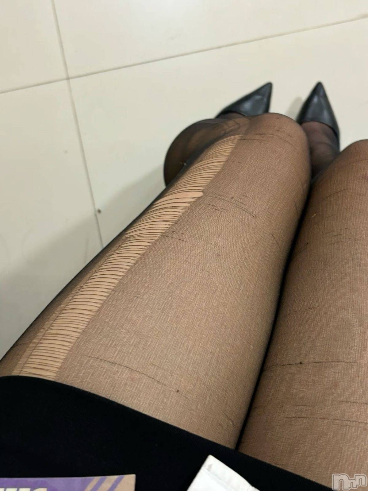 長岡デリヘル長岡人妻市(ナガオカヒトヅマイチ)せりか★『極嬢』による乳首攻め(34)の2025年12月25日写メブログ「破いちゃう？」