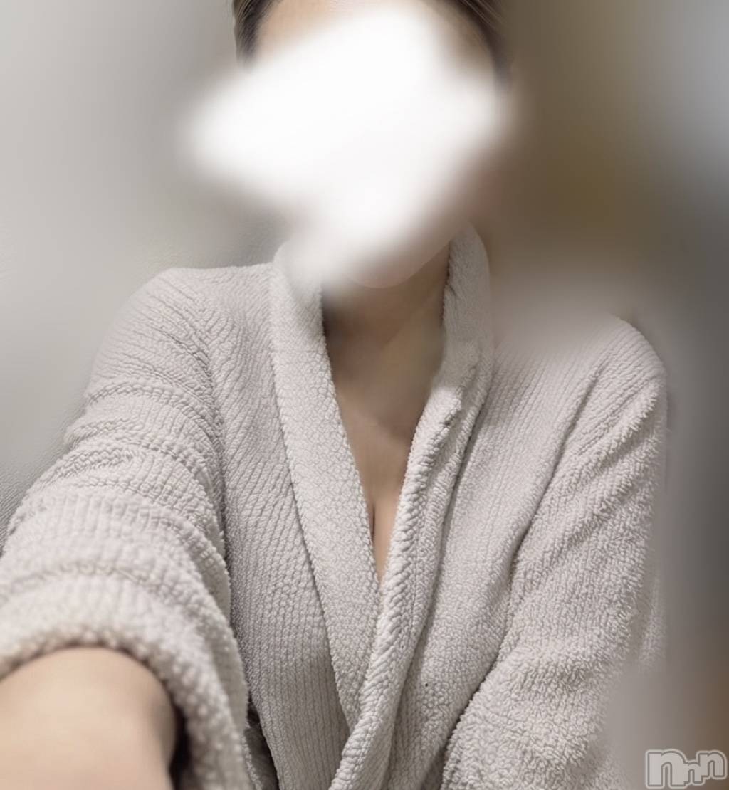 長岡デリヘル長岡人妻市(ナガオカヒトヅマイチ)せりか★『極嬢』による乳首攻め(34)の2026年7月5日写メブログ「乳首を甘噛み」