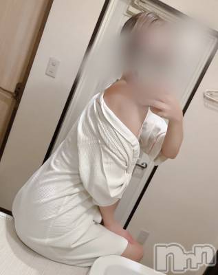 長岡デリヘル 長岡人妻市(ナガオカヒトヅマイチ) せりか★『極嬢』による乳首攻め(34)の10月24日写メブログ「おっぱい星人🧡」