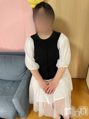 七羽（ななは）(25) 身長161cm、スリーサイズB110(F).W90.H116。 新潟市鳥屋野潟ちゃんこ在籍。