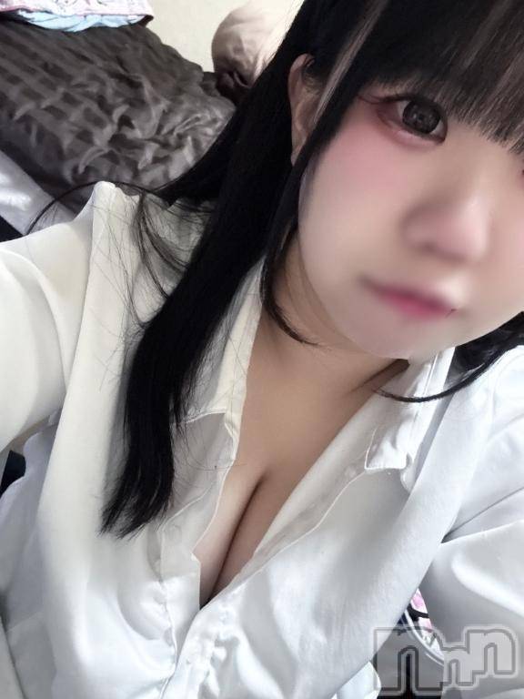 新潟デリヘル奥様特急 新潟店(オクサマトッキュウニイガタテン) ろっか(23)の6月12日写メブログ「おはよ🥱」