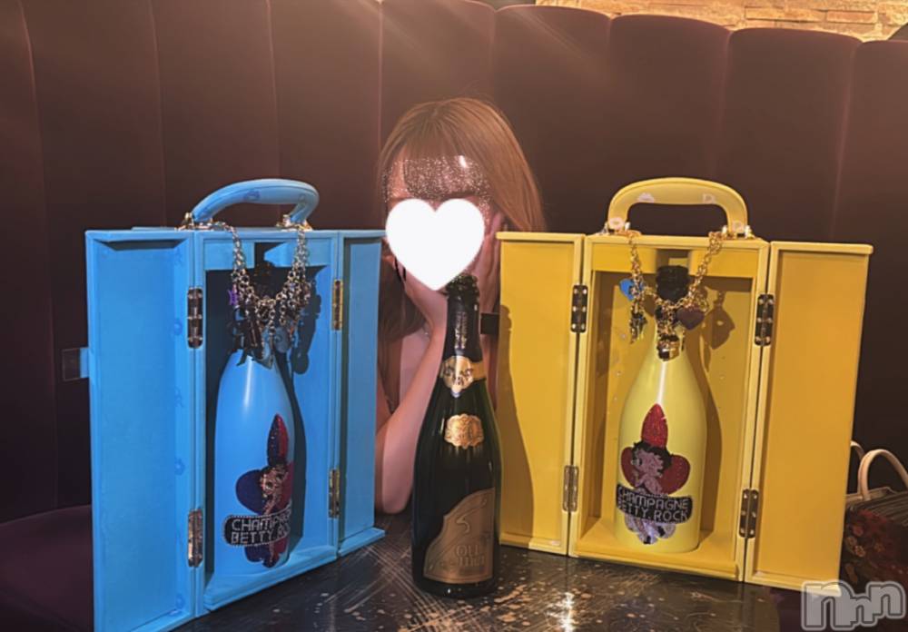 ƲХ顦THE LOUNGE (饦󥸥ե) Ƥ77̥֥Ũʤͤ✨️✨