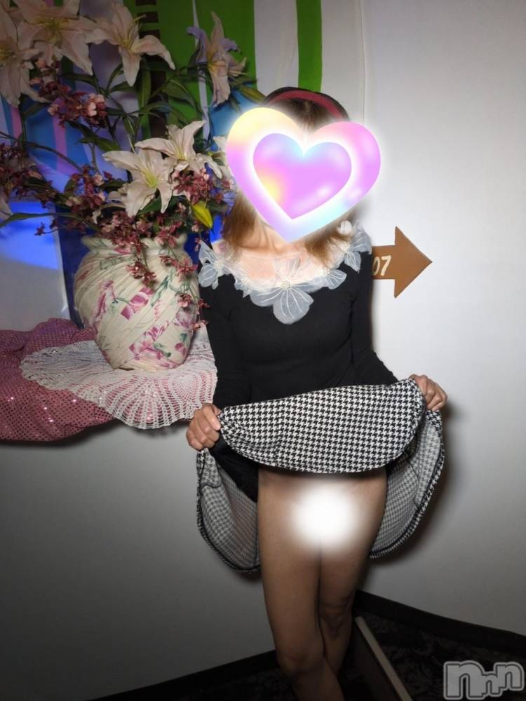 三条デリヘル新潟三条燕ちゃんこ(ニイガタサンジョウツバメチャンコ) しおり(44)の10月13日写メブログ「フローレス10号室のお客様へ」