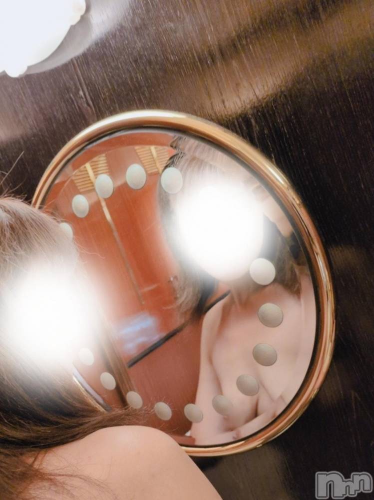 三条デリヘル新潟三条燕ちゃんこ(ニイガタサンジョウツバメチャンコ) しおり(44)の10月21日写メブログ「21日(火)出勤します」