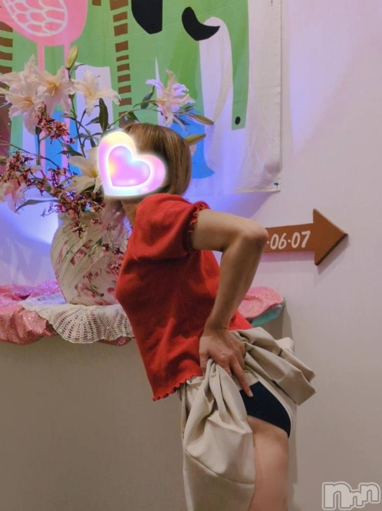 三条デリヘル新潟三条燕ちゃんこ(ニイガタサンジョウツバメチャンコ) しおり(44)の11月16日写メブログ「16日(日)出勤します」