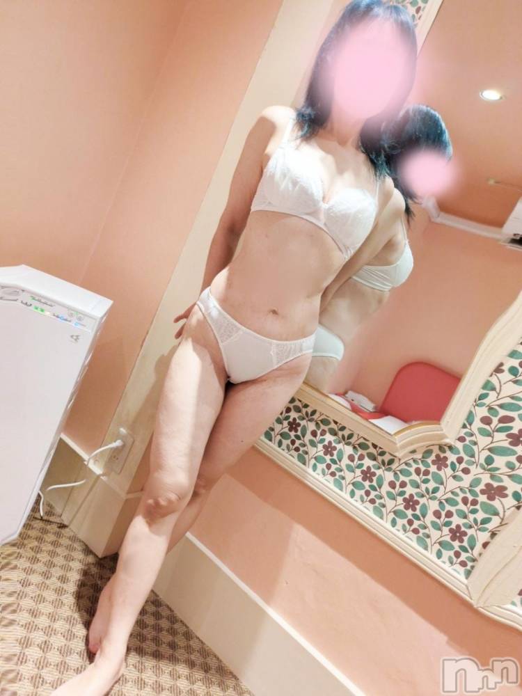 三条デリヘル新潟三条燕ちゃんこ(ニイガタサンジョウツバメチャンコ) しおり(44)の2月27日写メブログ「弥生52号室のお客様へ」