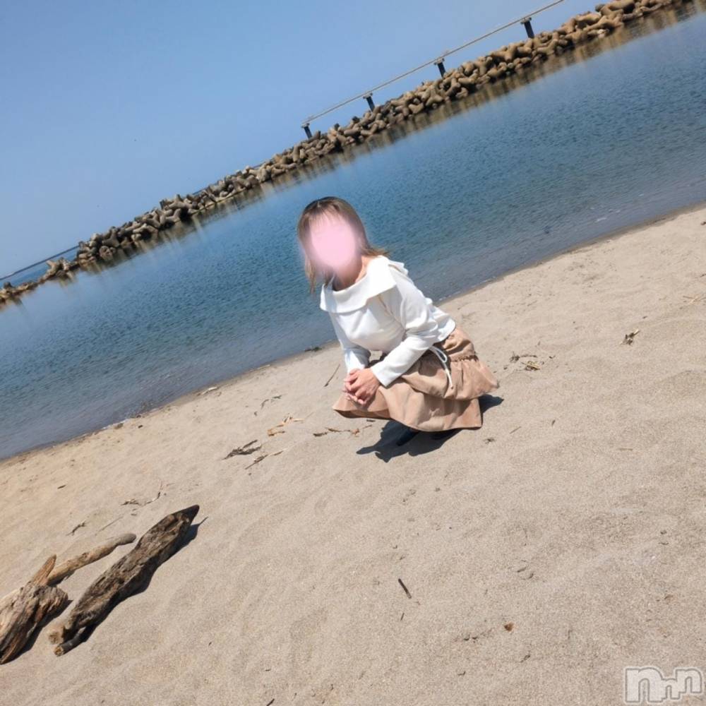 三条デリヘル新潟三条燕ちゃんこ(ニイガタサンジョウツバメチャンコ) しおり(44)の6月11日写メブログ「11日(木)出勤します」