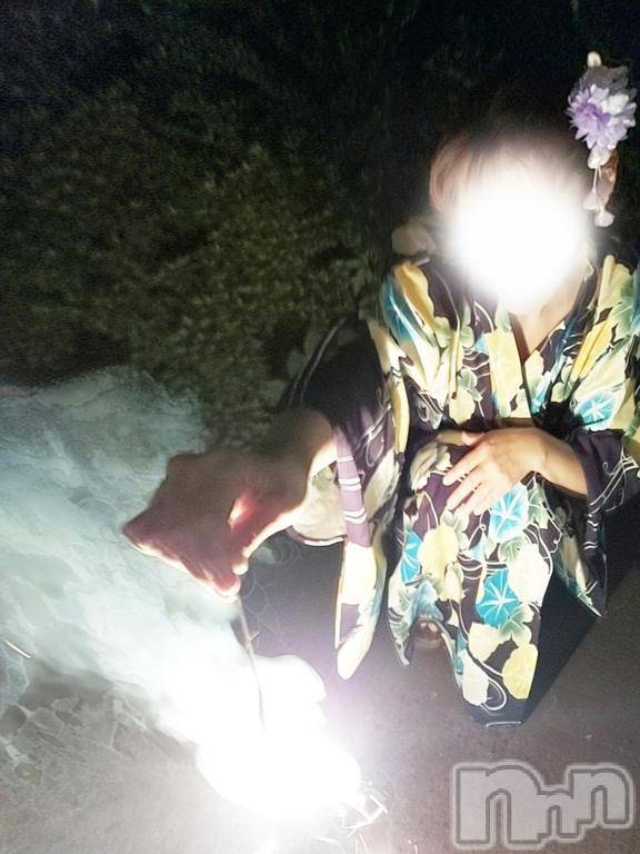 三条デリヘル新潟三条燕ちゃんこ(ニイガタサンジョウツバメチャンコ)しおり(44)の2025年7月15日写メブログ「15日(火)出勤します?」