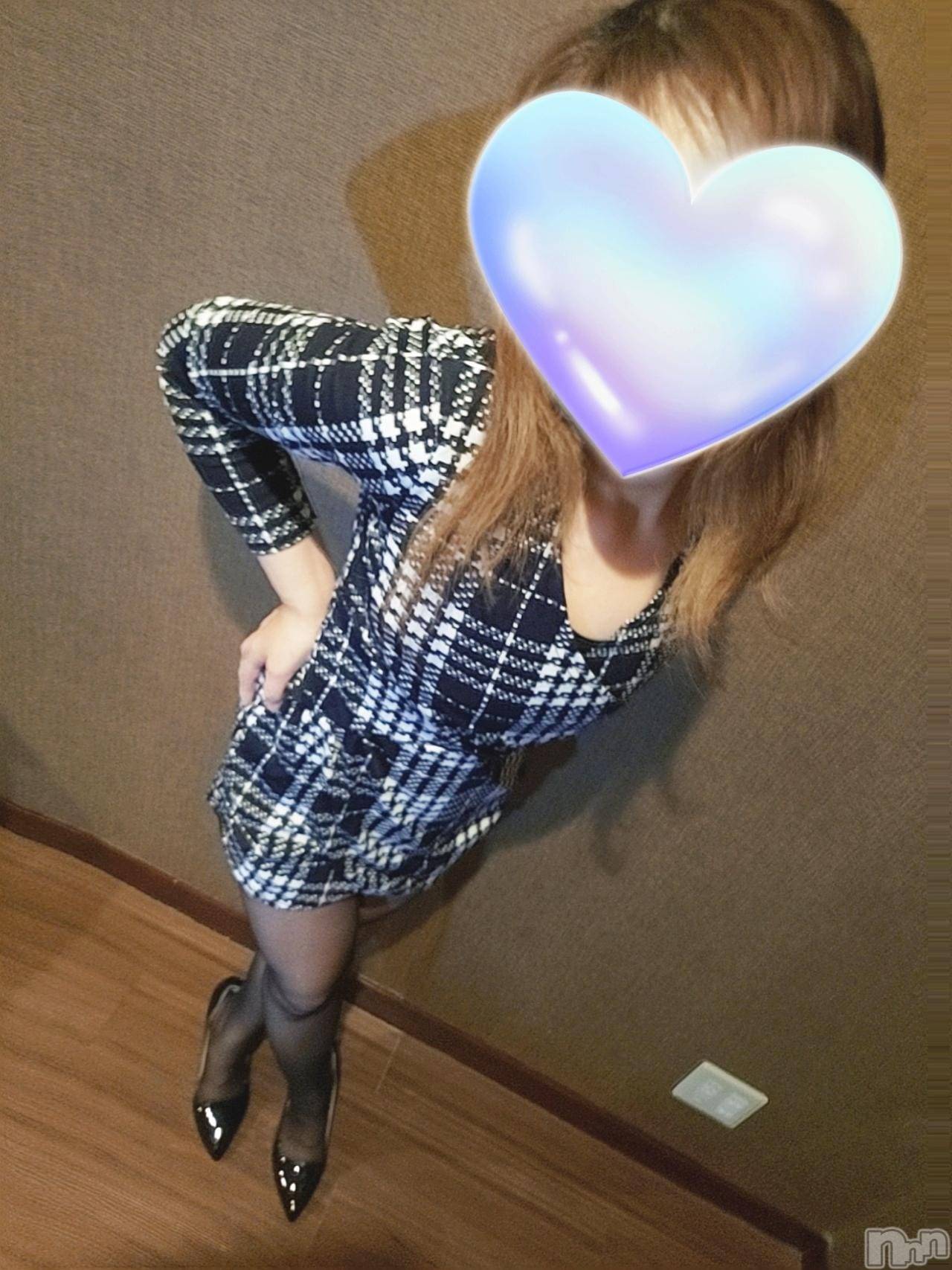 三条ぽっちゃり新潟三条燕ちゃんこ(ニイガタサンジョウツバメチャンコ)しおり(44)の2025年9月13日写メブログ「13日(土)出勤します」